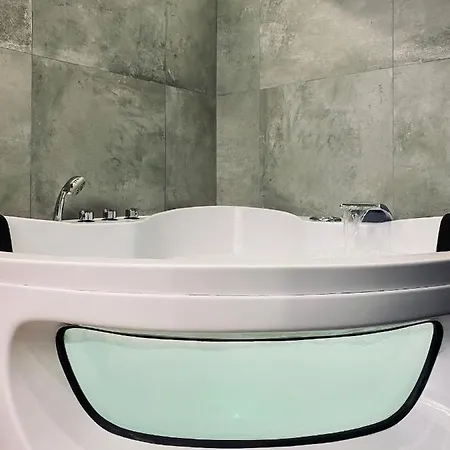 Premium Jacuzzi For Couples, Old Town 아파트 크라쿠프