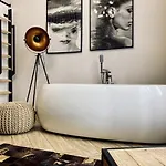 Premium Jacuzzi For Couples, Old Town