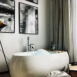 公寓 Premium Jacuzzi For Couples, Old Town