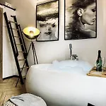 Premium Jacuzzi For Couples, Old Town 公寓 *