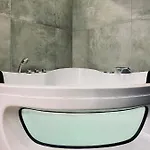 Premium Jacuzzi For Couples, Old Town Apartmán Krakov