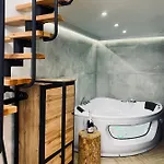 Premium Jacuzzi For Couples, Old Town Apartmán Krakov